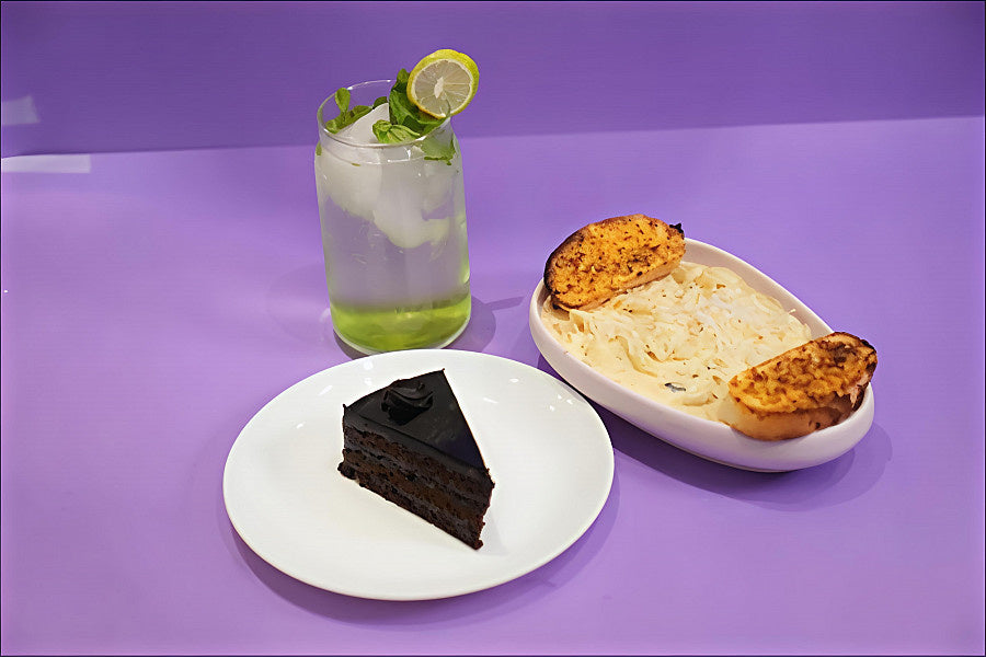 Alfredo Pasta + Virgin Mojito + Dutch Truffle Pastry